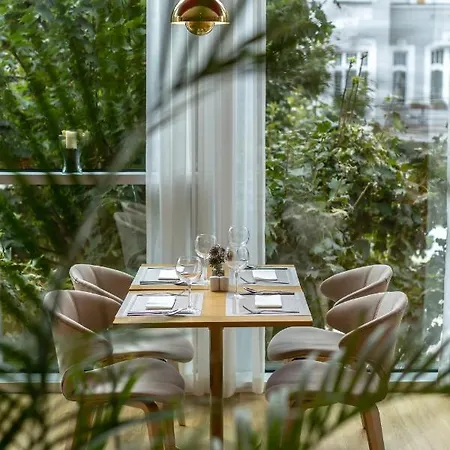 Hotel Altus Old Town - Destigo