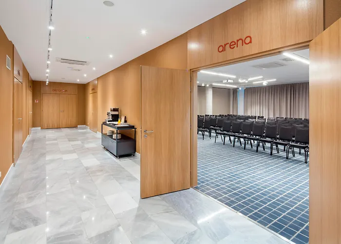 Altus Old Town - Destigo Otel