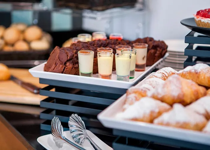 Altus Old Town - Destigo Otel 3*