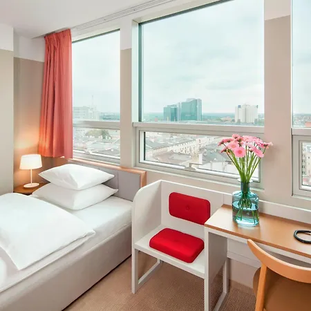 Готель Altus Old Town - Destigo 3*