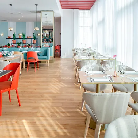 Altus Old Town - Destigo 3* Познань
