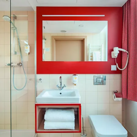 Altus Old Town - Destigo 3* Познань