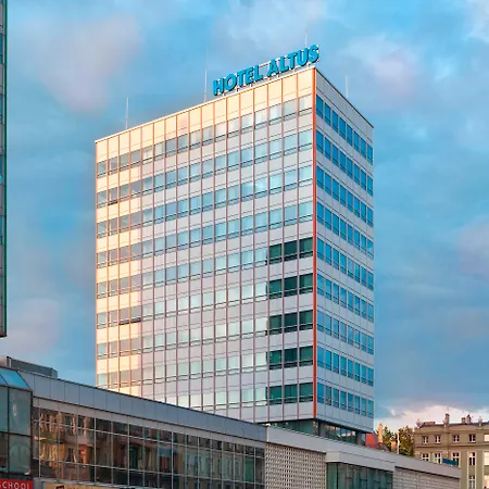 Hotel Altus Old Town - Destigo 3*
