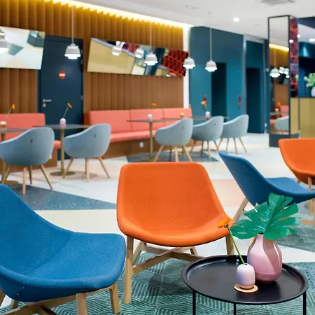 Altus Old Town - Destigo ホテル 3*