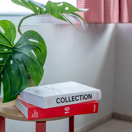 ホテル Altus Old Town - Destigo 3*