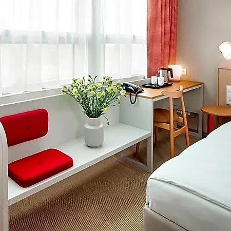 Hotel Altus Old Town - Destigo