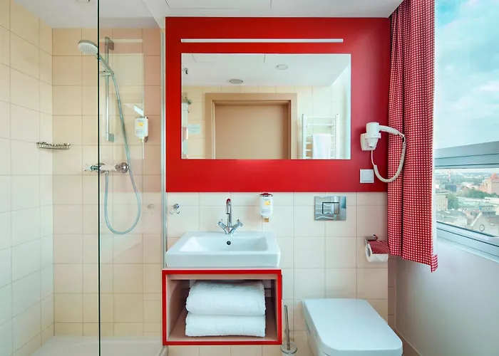 Altus Old Town - Destigo 3* Познань