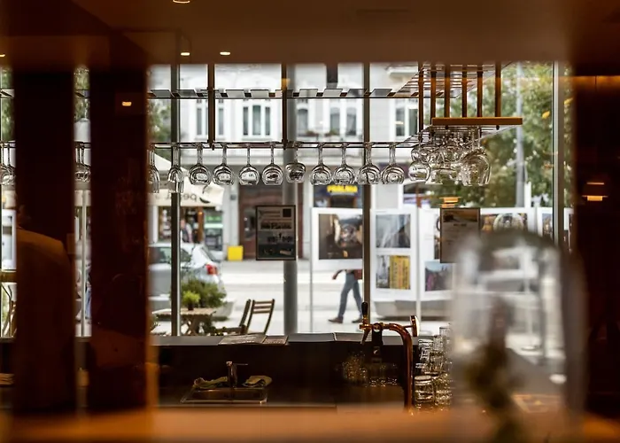 Отель Altus Old Town - Destigo