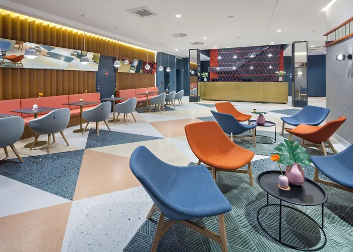 Altus Old Town - Destigo 3* Познань