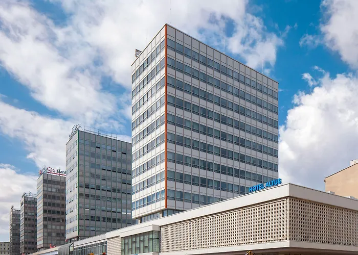 Altus Old Town - Destigo 3* Poznan