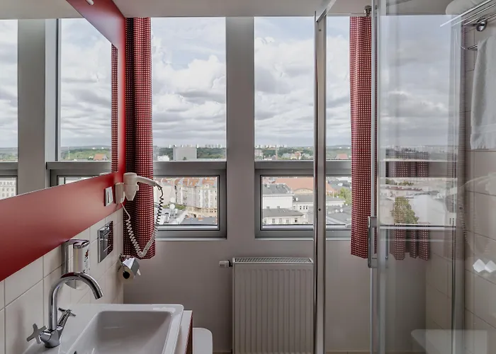 Hotel Altus Old Town - Destigo